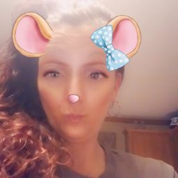 Meet your Posher, Liz - Picture 1 of 1